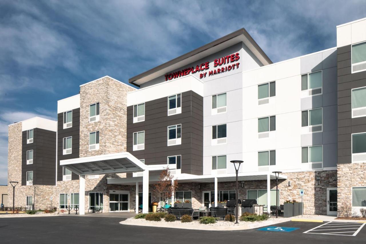 Towneplace Suites By Marriott Oconomowoc Eksteriør billede