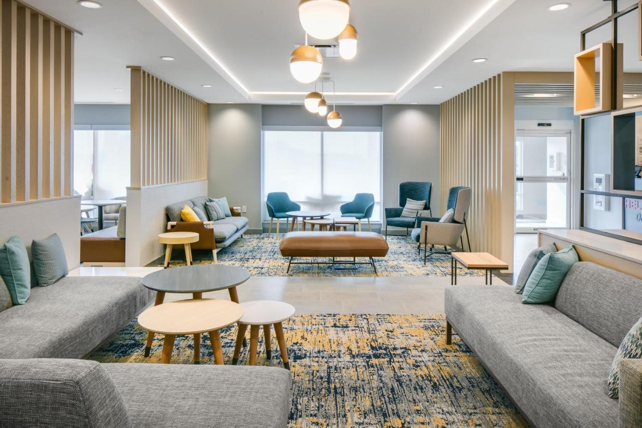 Towneplace Suites By Marriott Oconomowoc Eksteriør billede