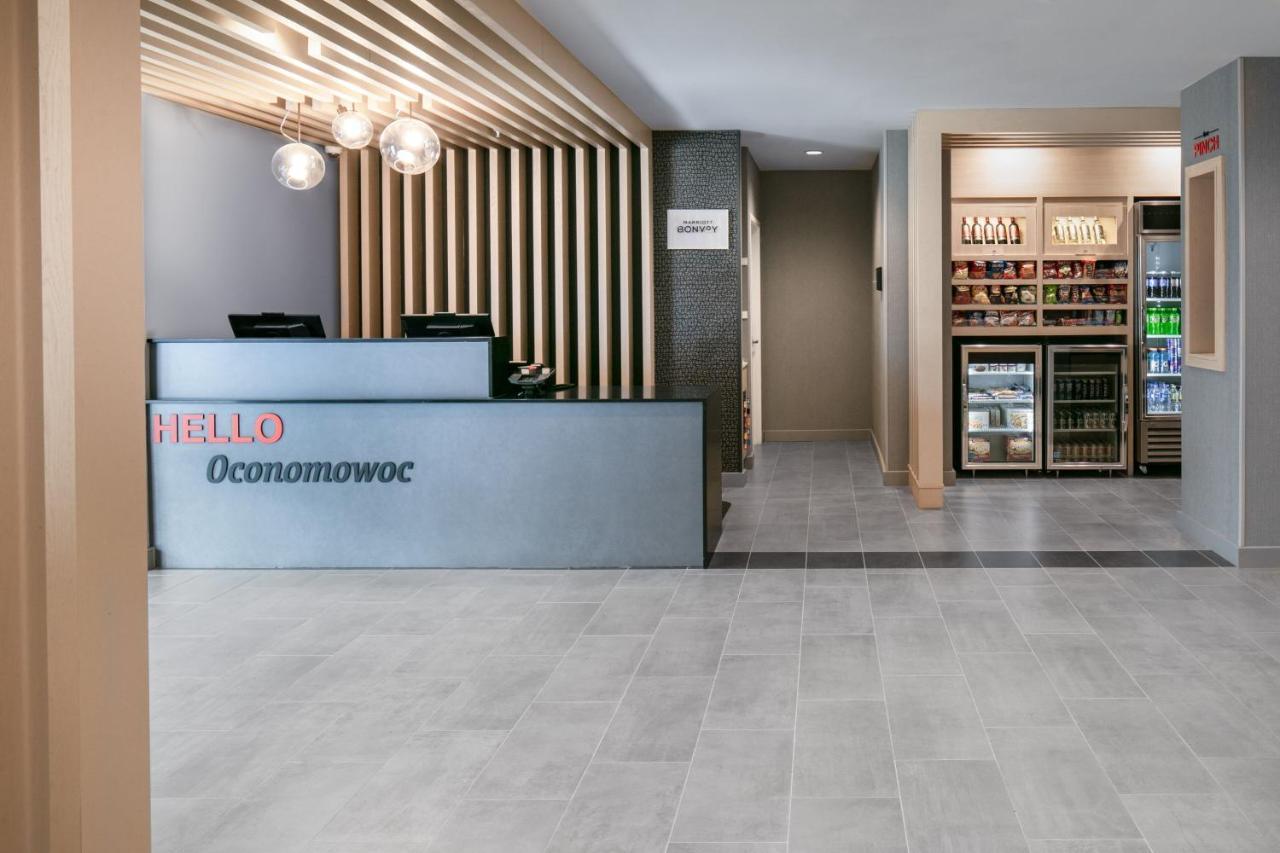 Towneplace Suites By Marriott Oconomowoc Eksteriør billede