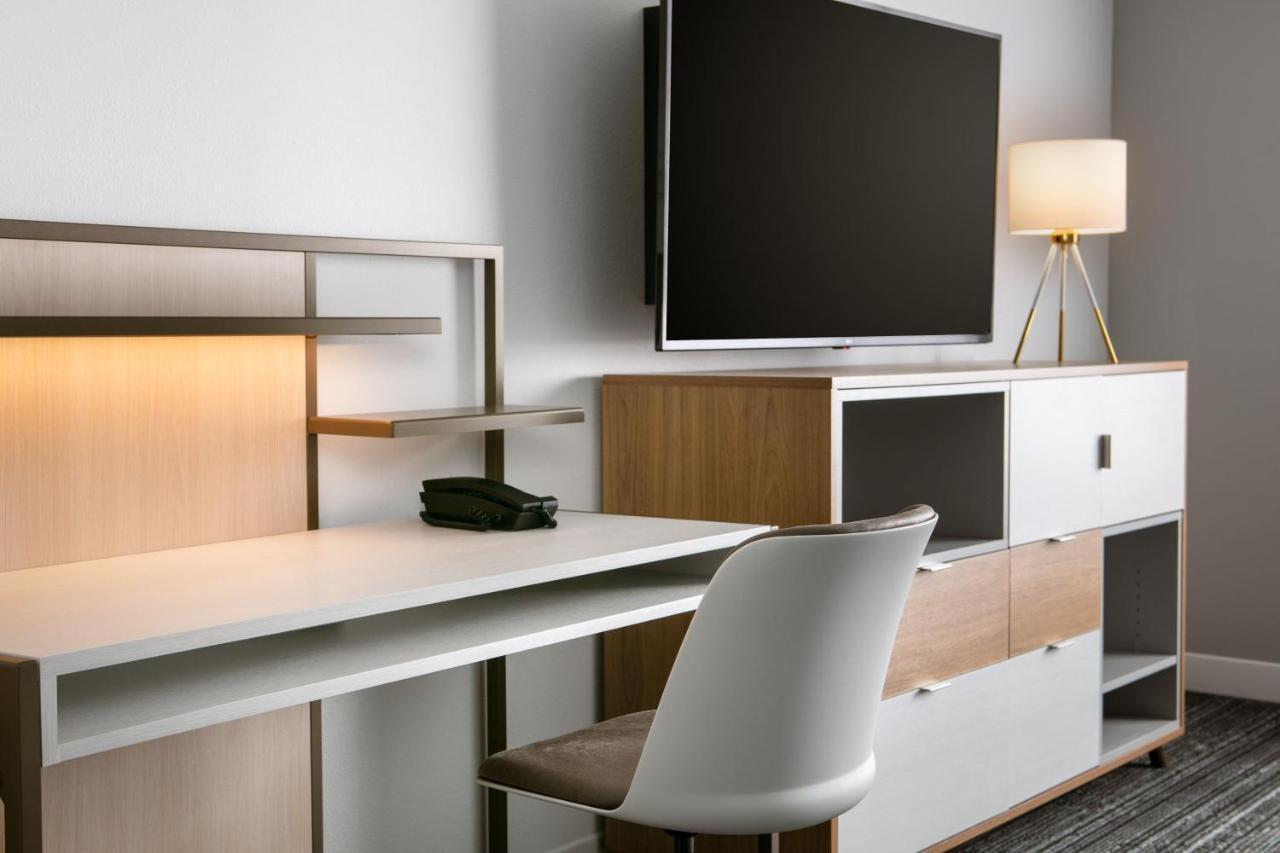 Towneplace Suites By Marriott Oconomowoc Eksteriør billede