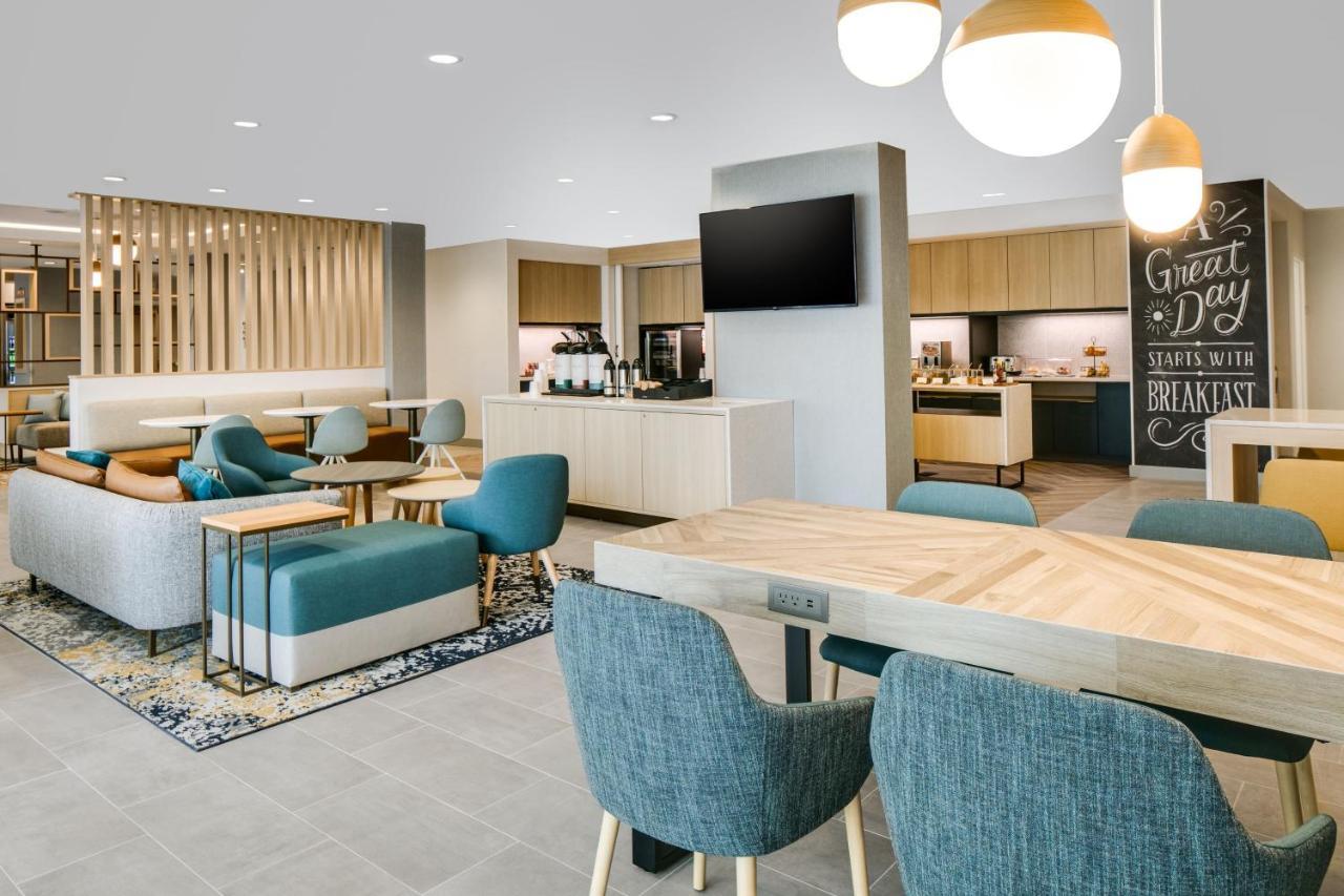 Towneplace Suites By Marriott Oconomowoc Eksteriør billede