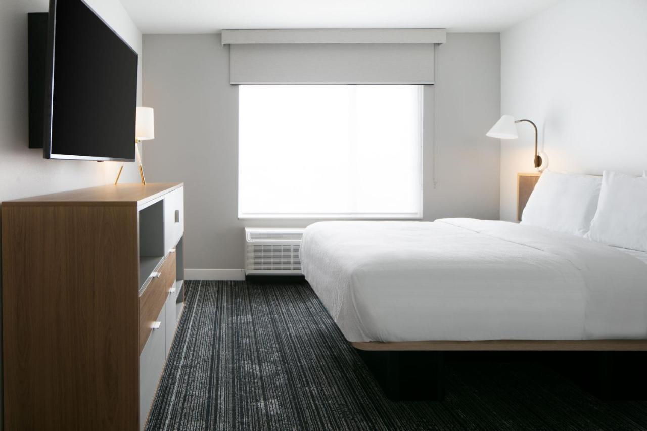 Towneplace Suites By Marriott Oconomowoc Eksteriør billede