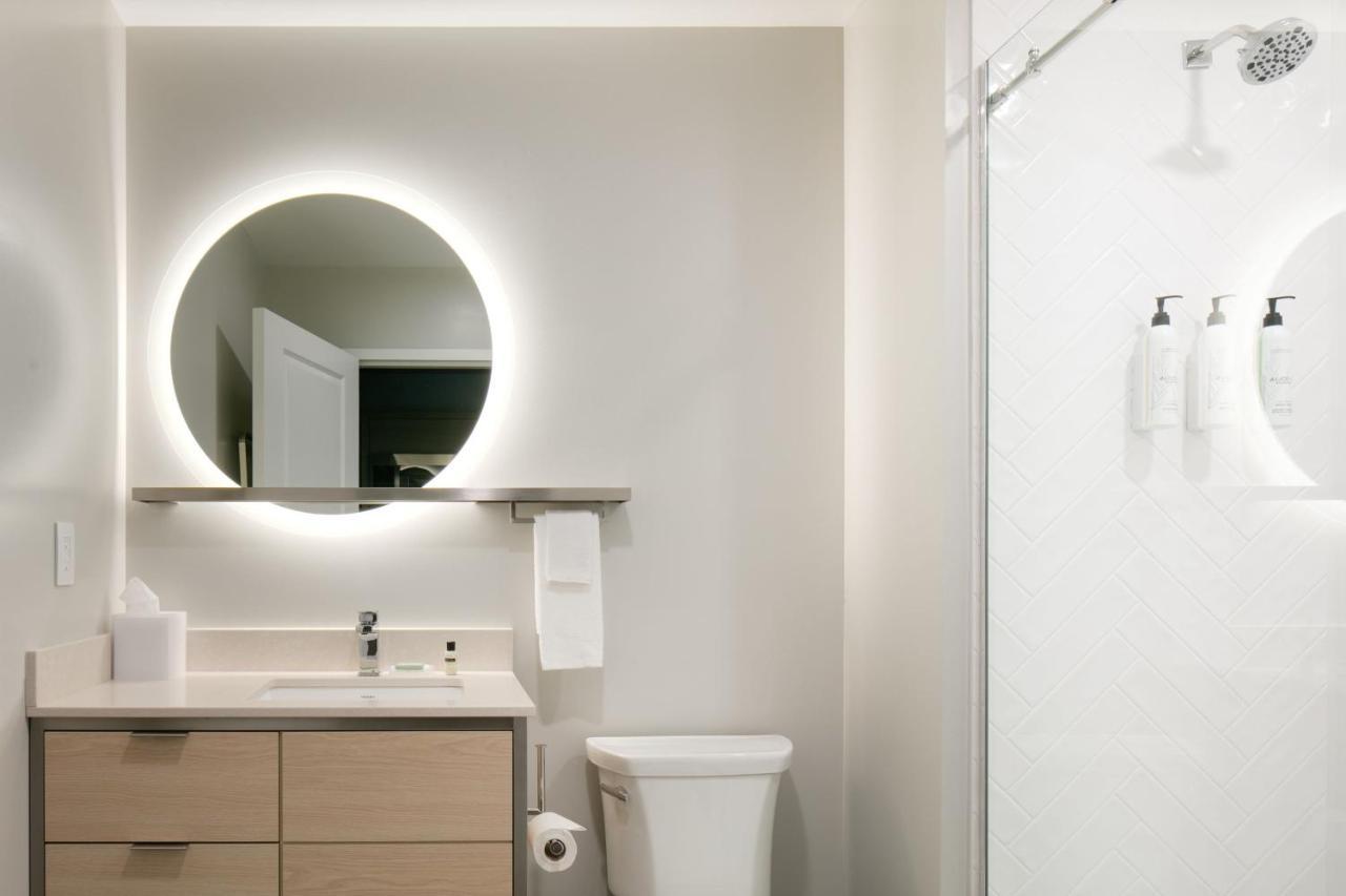 Towneplace Suites By Marriott Oconomowoc Eksteriør billede